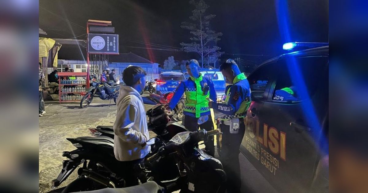 Fakta Unik: Patroli Malam Garut, Sinergi Polisi dan TNI Jaga Keamanan Kota Intan