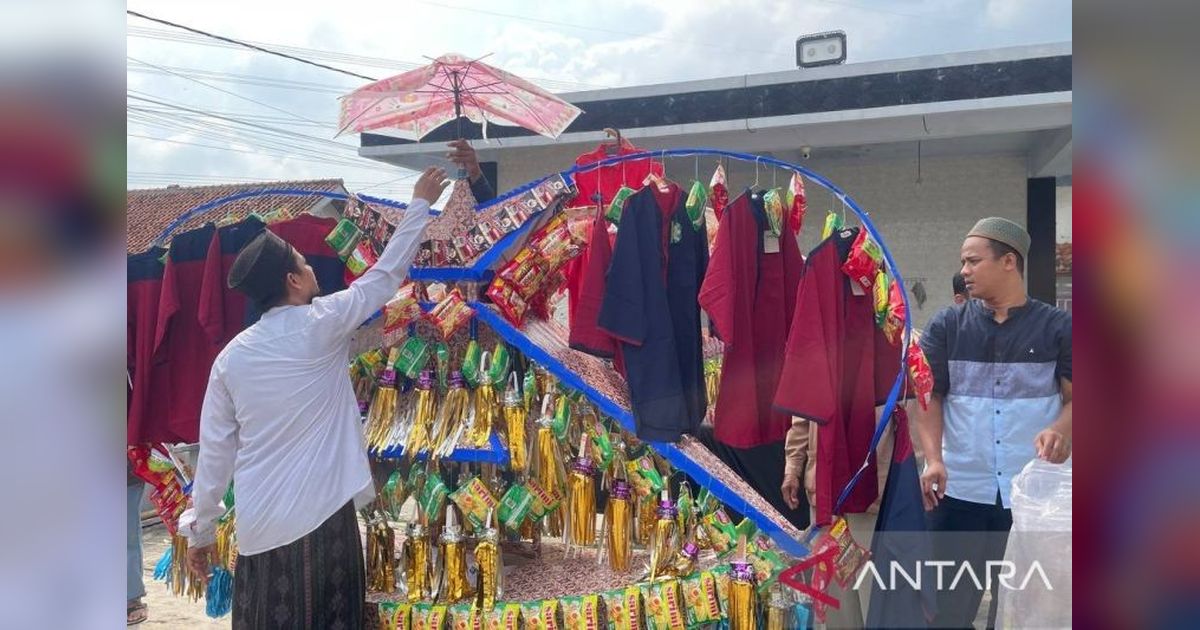 Tradisi Unik 'Panjang Mulud' Serang: Warga Antusias Rayakan Maulid Nabi dengan Berbagi Berkah