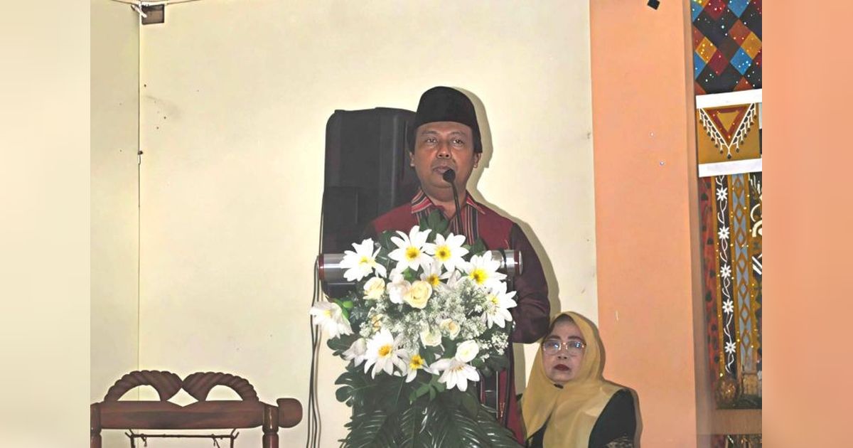 Trivia: Gedung DPRD NTB Dibakar, Bupati Ajak Warga Jaga Perdamaian Sumbawa Barat