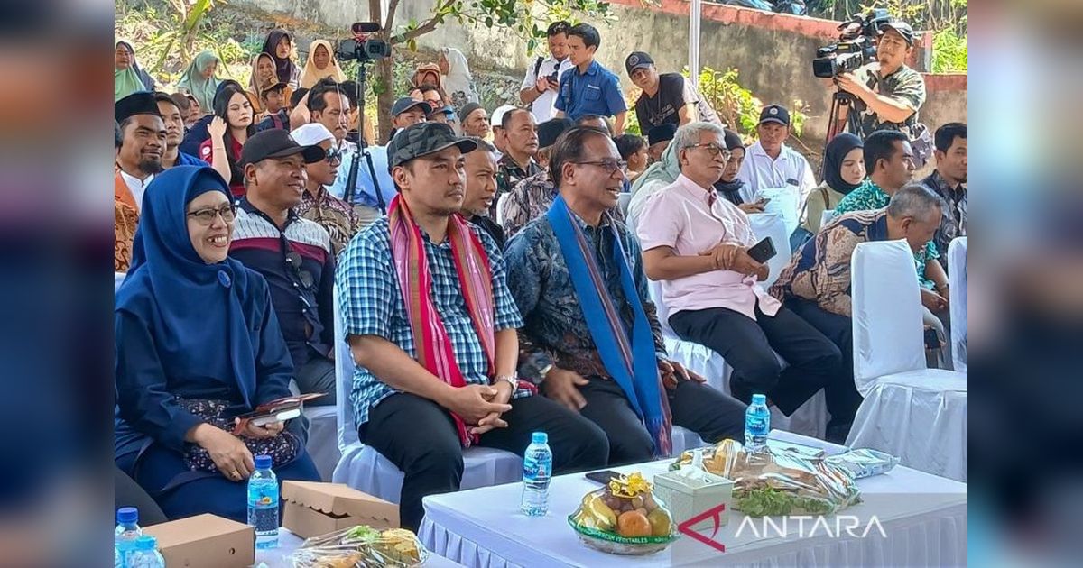 Setelah Puluhan Tahun Menanti, Mentrans Berkomitmen Penuhi Hak SHM Transmigran di Selaparang Lombok Timur