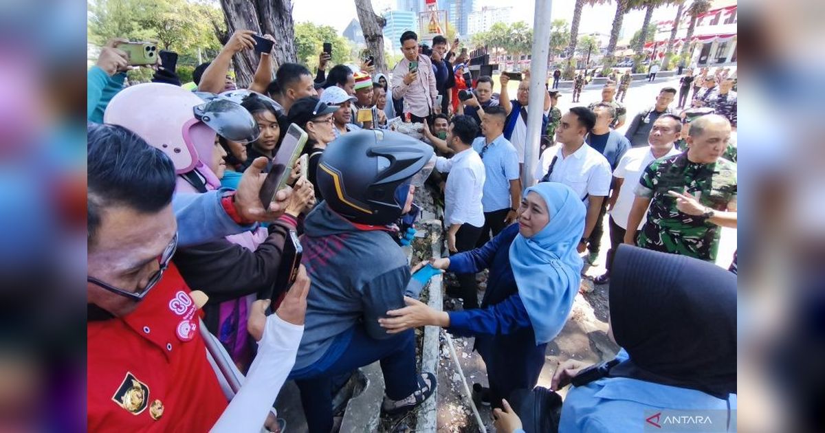 Trivia: Khofifah Ajak Warga Saling Jaga Keamanan Jawa Timur Pasca Insiden Grahadi
