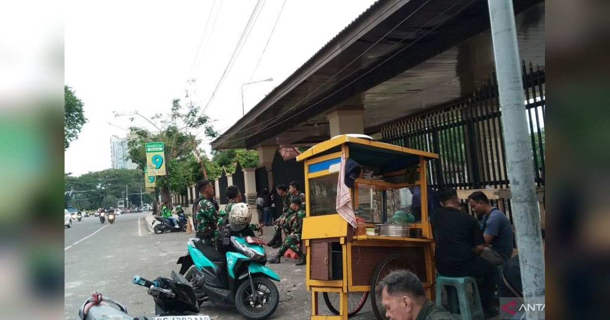 Fakta Menarik, TNI Siaga Penuh di DPRD Sumsel Jelang Demo Mahasiswa 1 September 2025