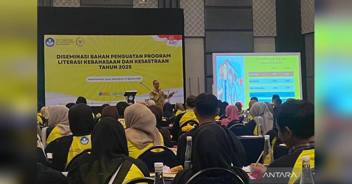 Bukan Sekadar Komunikasi, Mengapa Penggunaan Bahasa Indonesia yang Benar Penting untuk Kedaulatan? Kampanye Kemendikdasmen-DPR di Garut