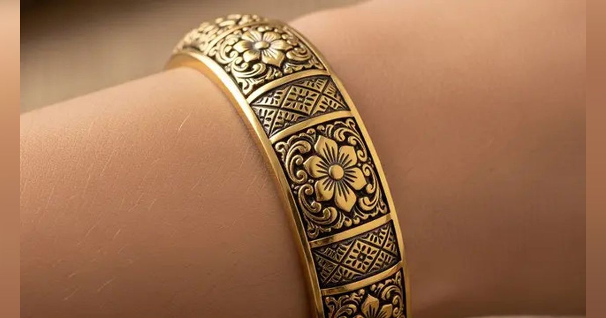 6 Pilihan Gelang Emas dengan Ukiran Bali Klasik untuk Menambah Sentuhan Etnik yang Elegan, Chic, dan Anggun