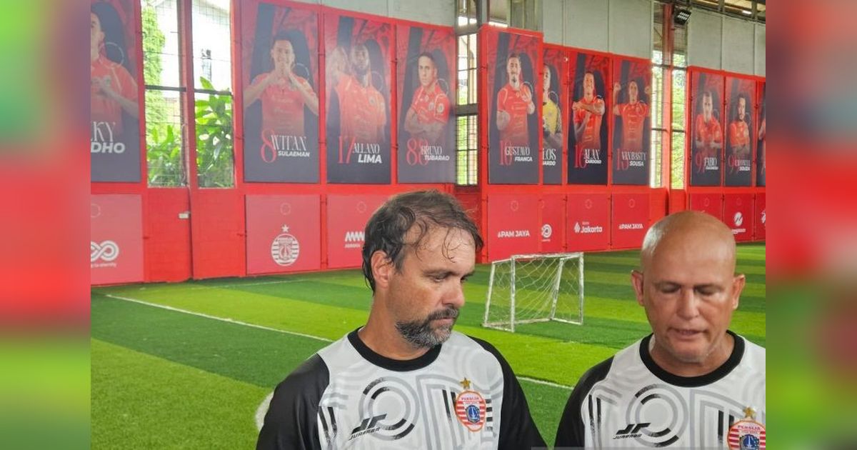 Meski Panas Terik, Ini Alasan Unik Mauricio Souza Tetap Agendakan Latihan Persija Pagi Hari