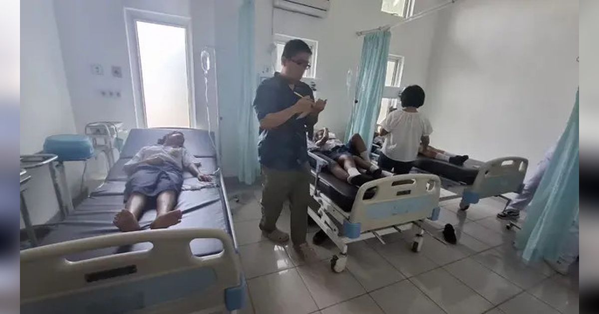 Puluhan Pelajar SMP di Toba Sumut Dilarikan ke RS, Diduga Keracunan MBG