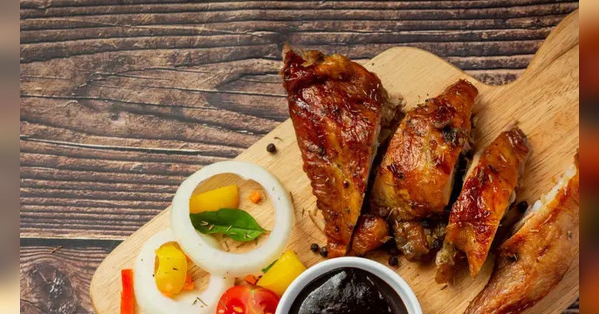 6 Resep Ayam Bumbu Rujak dari Jawa Timur, Pedas dan Gurihnya Bikin Ketagihan