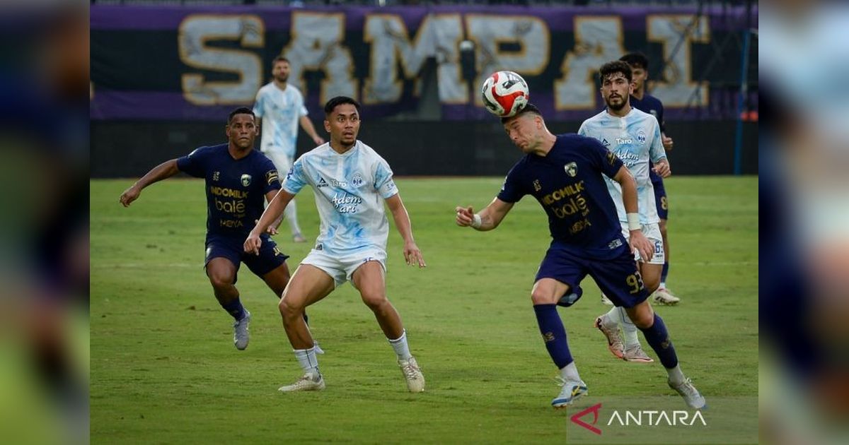 Trivia 5 Kemenangan Beruntun: Carlos Pena Puas Persita Hancurkan PSIM 4-0!