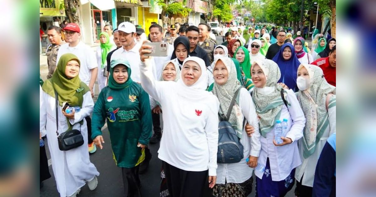 Mengenang Resolusi Jihad, Khofifah Ajak Teladani Nilai Juang Santri dalam Peringatan Hari Santri Nasional 2025