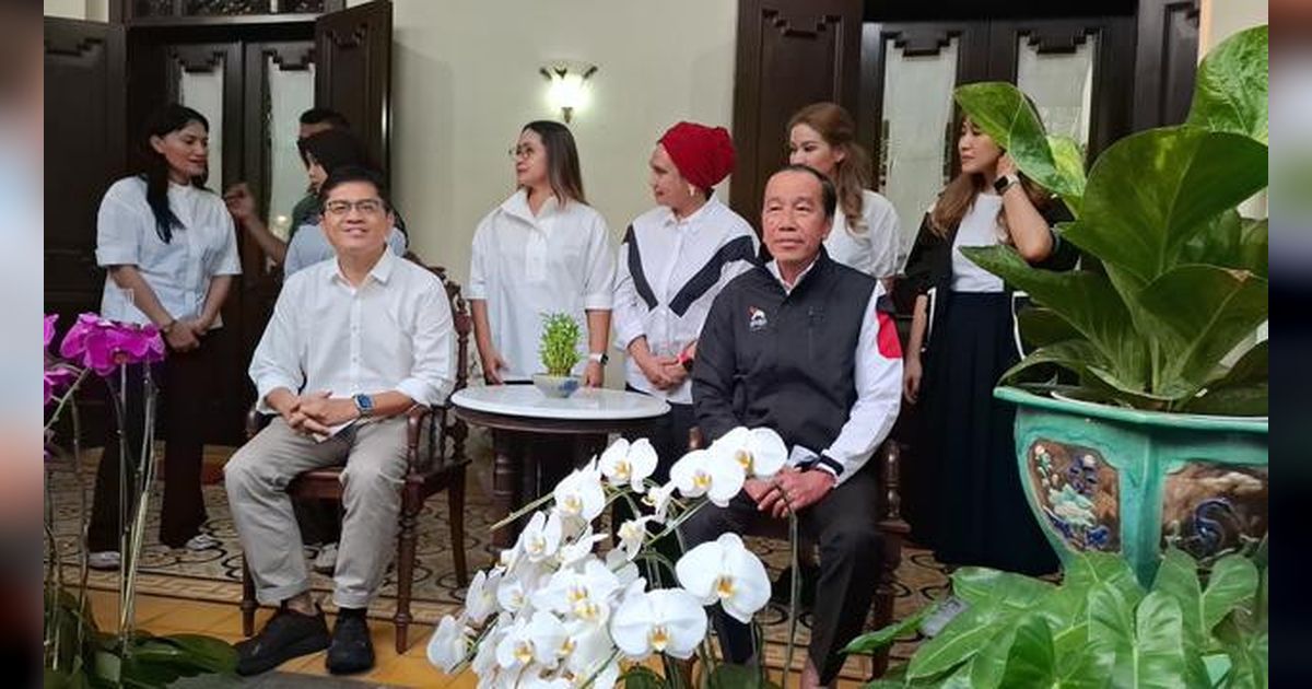 Jokowi dan PSI Kompak Dukung Pemberian Gelar Pahlawan ke Soeharto