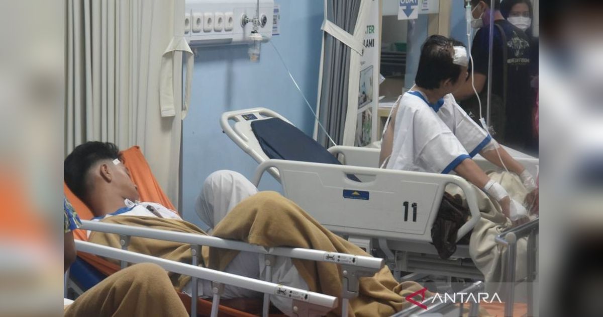 Mensos Tinjau Korban Ledakan SMAN 72 Jakarta, Pastikan Pemulihan Trauma Berkelanjutan