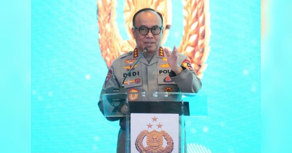 Wakapolri Komjen Dedi Prasetyo Raih Penghargaan Kepemimpinan Publik dari FH Unibraw, Munir Said Thalib Juga Dihormati