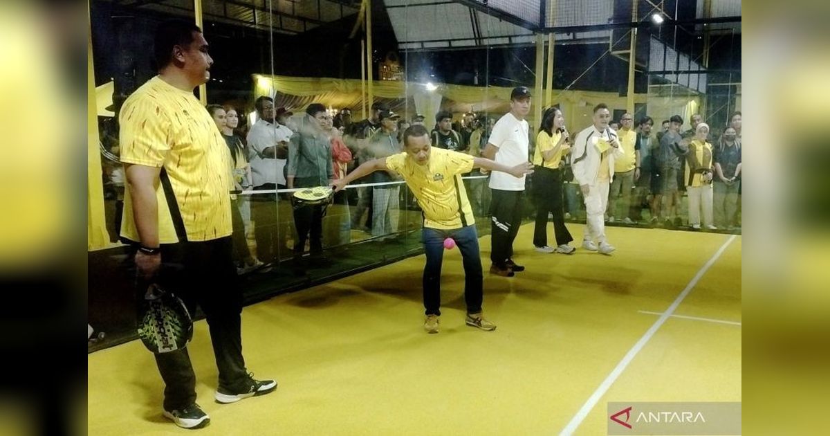 Bahlil Resmikan Lapangan Padel Golkar: Upaya Rangkul Generasi Muda Melalui Olahraga Inovatif