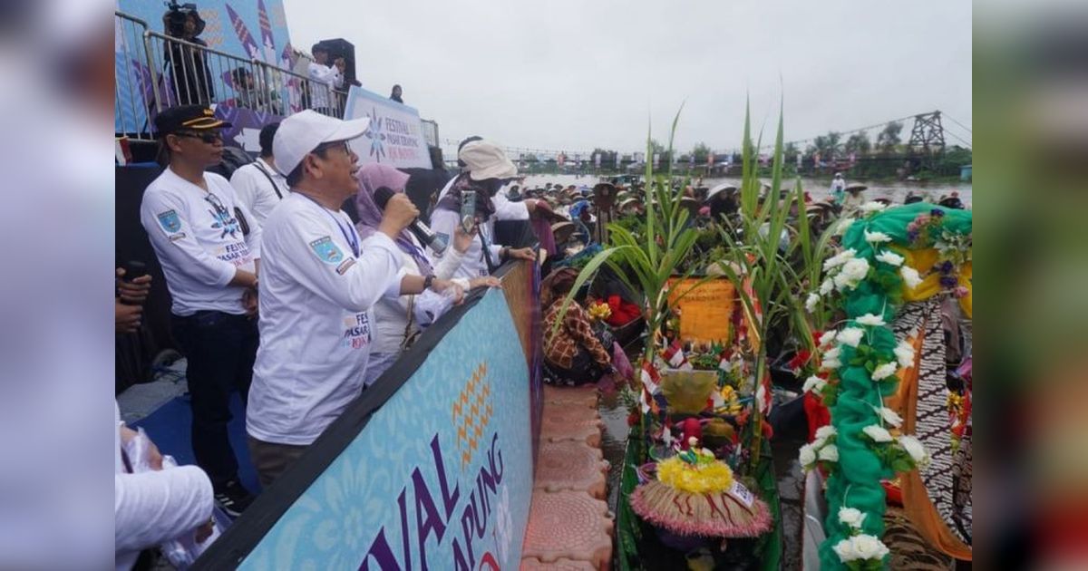 500 Jukung Meriahkan Festival Pasar Terapung Lok Baintan 2025, Dorong Ekonomi Lokal