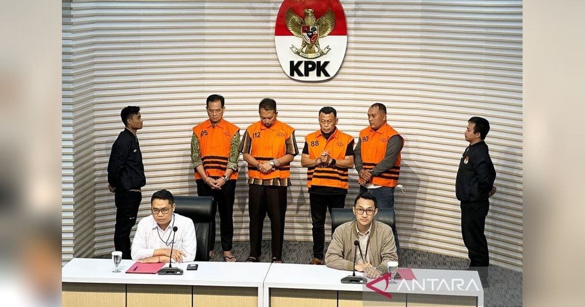 KPK Geledah Enam Lokasi di Ponorogo, Termasuk Rumah Bupati Terkait Suap Jabatan