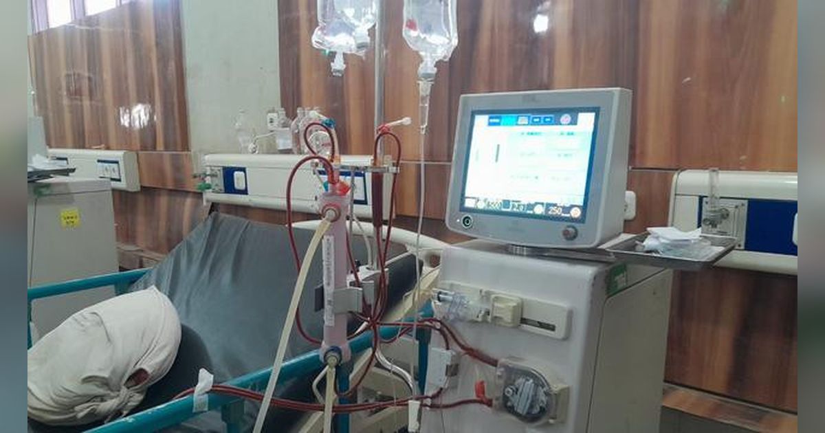 BPJS Kesehatan Dinonaktifkan: Cerita Pedagang Es Keliling Terjebak Birokrasi Rumit Saat Kondisi Lemah