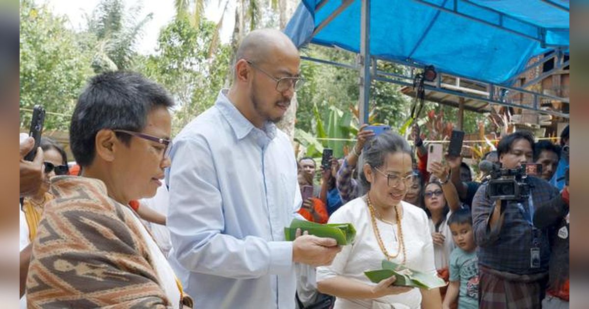 Usai Kontroversi, Pandji Pragiwaksono Jalani Sidang Adat di Toraja