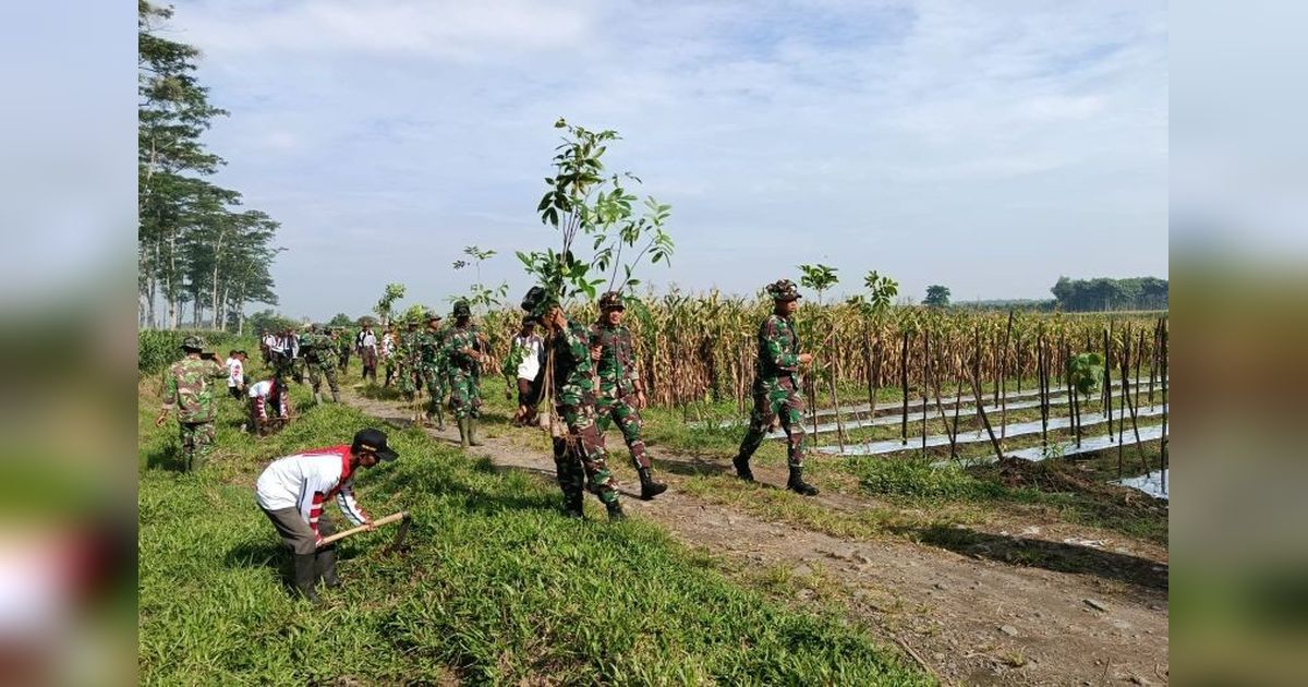 Kodim 0809/Kediri Gelar Penghijauan di Cagar Alam Simpenan, Wujudkan Kelestarian Lingkungan