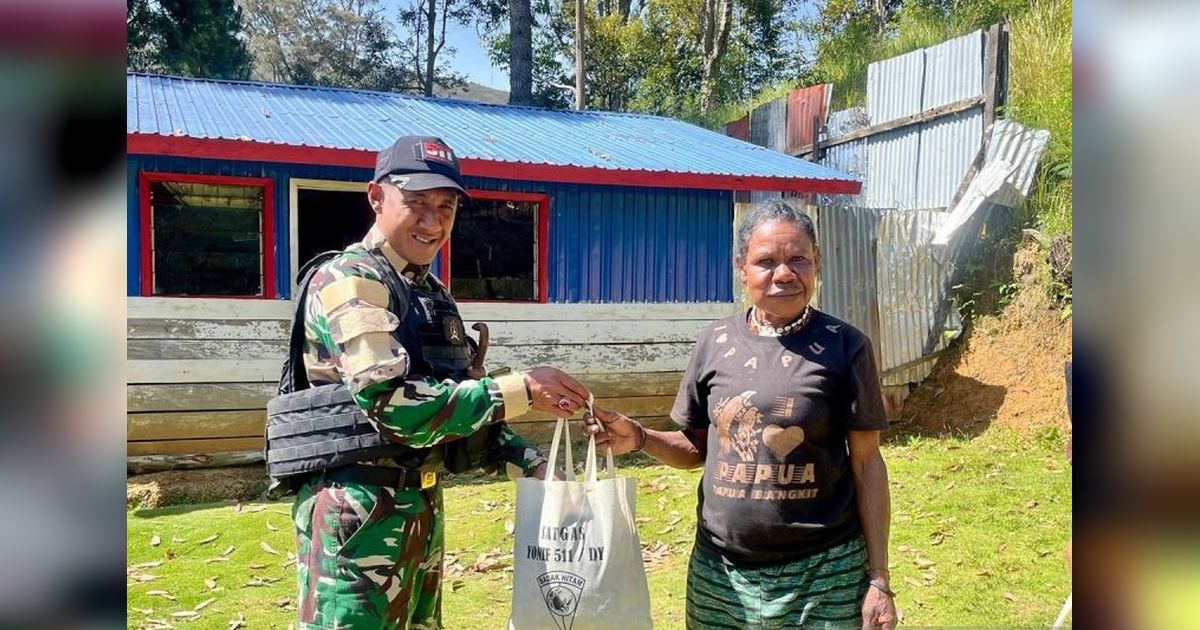 Satgas Yonif 511/DY Salurkan Bapok di Lanny Jaya, Pererat Ikatan dengan Warga Papua