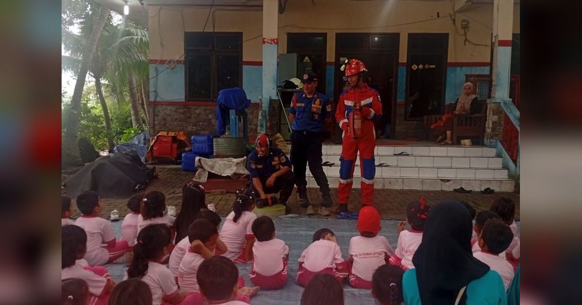 Gulkarmat Edukasi Mitigasi Kebakaran Sejak Dini untuk Pelajar di Pulau Seribu