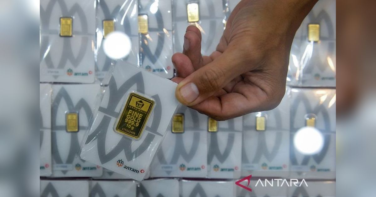 Harga Emas Antam Anjlok Rp43.000 Hari Ini, Cek Rinciannya!