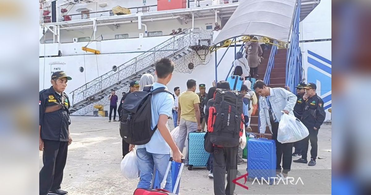 Fenomena Mudik Susulan di Pelabuhan Sampit: Ribuan Penumpang Masih Berangkat Pasca-Lebaran