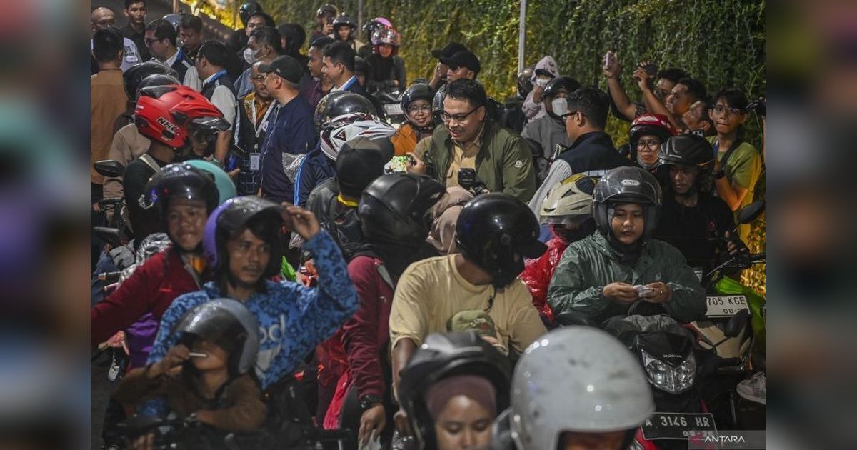 Wamenkomdigi Pantau Jaringan Telekomunikasi Bakauheni Saat Puncak Arus Balik Idulfitri