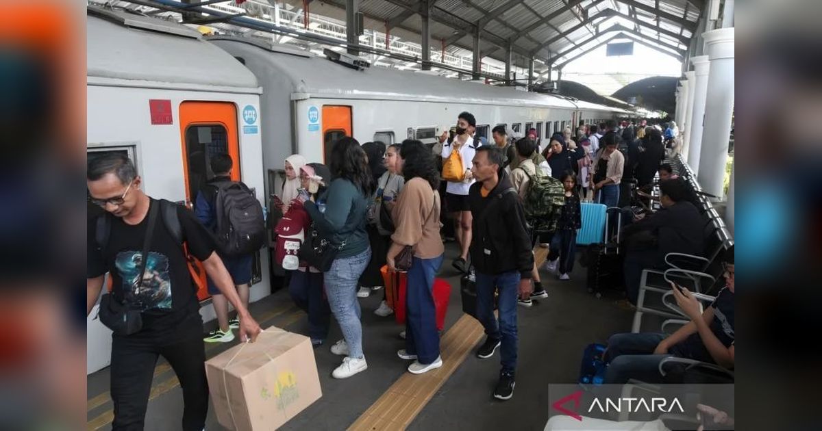 Arus Balik Lebaran 2026: Mobilitas Penumpang KAI Daop 8 Tetap Tinggi Jelang Akhir Libur