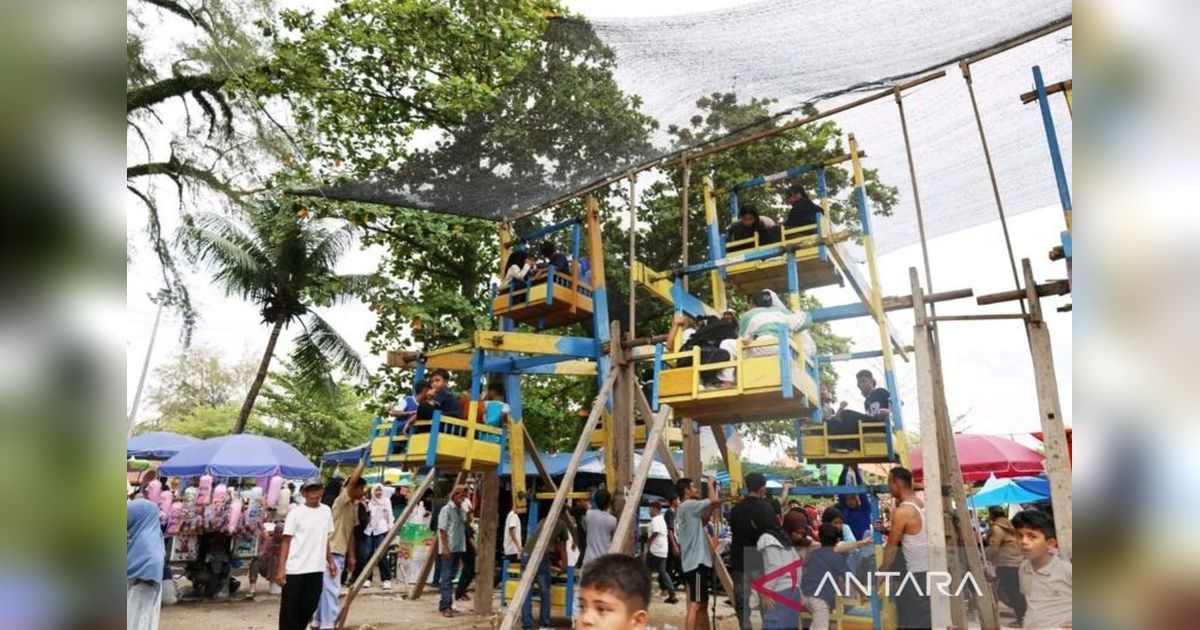 Wisatawan Antusias Jajal Buayan Kaliang Pariaman, Wahana Kincir Tradisional Pemicu Adrenalin di Piaman Barayo 2026