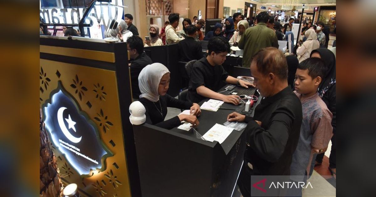 Harga Emas Antam Hari Ini Melonjak Rp27.000, Tembus Rp2,8 Juta per Gram