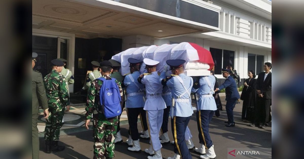 Jenazah Mantan Menhan Juwono Sudarsono Disemayamkan di Kemhan Sebelum Dimakamkan