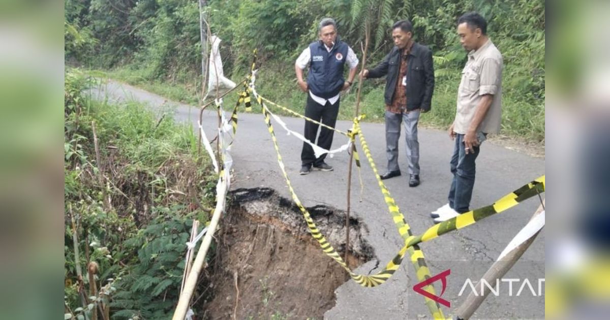 Jalan Longsor Muara Enim Ancam Akses Empat Desa, BPBD Ambil Langkah Cepat