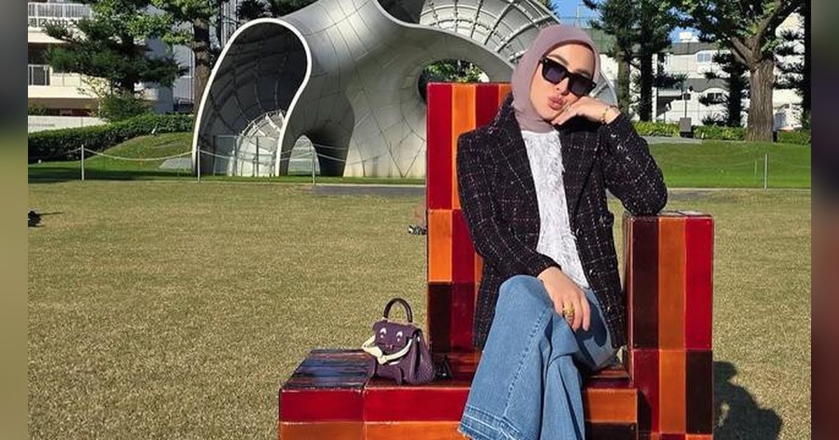 6 Foto Ruang Tamu Rumah Syahrini di Jakarta, Menampilkan Nuansa Mewah dan Elegan