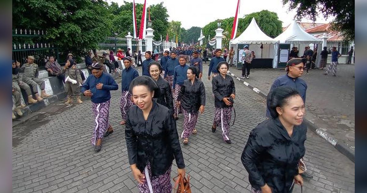 Ulang Tahun, Sultan Hamengku Buwono X Sambut 12.000 Warga Selama 3 Jam