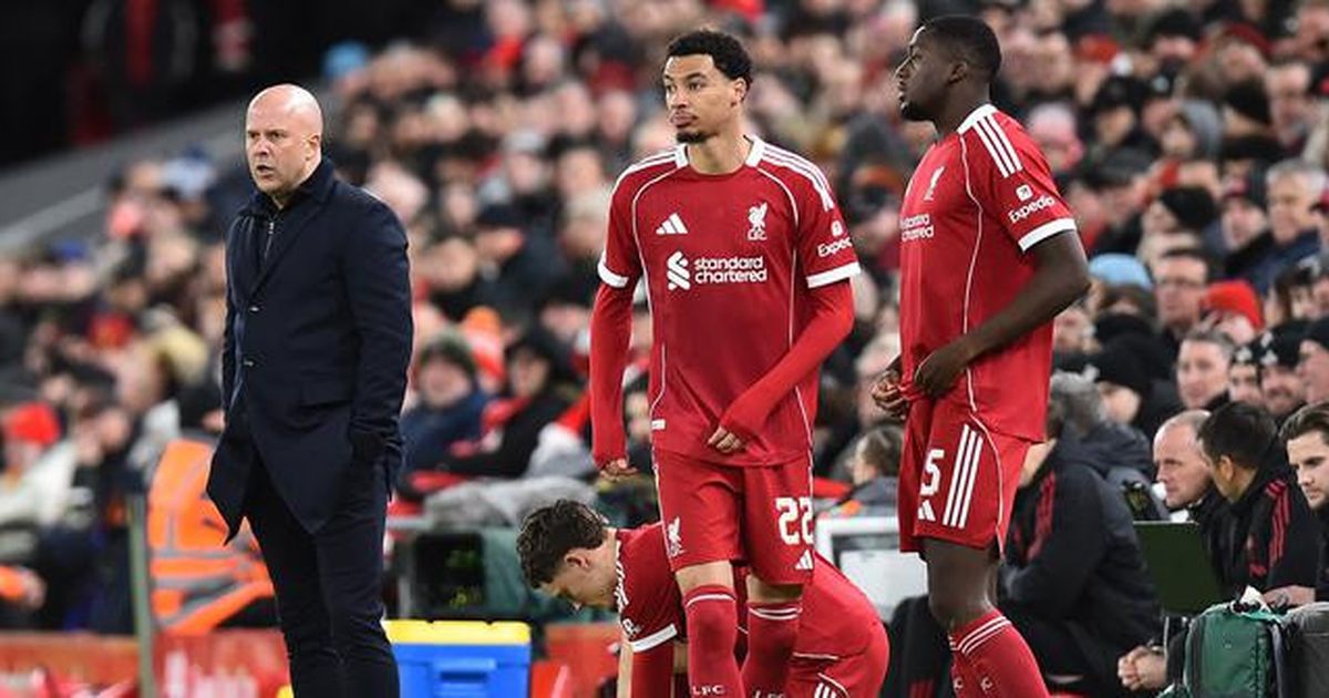 Liverpool Inkonsisten, Arne Slot Dibela Steven Gerrard: Dia Masih Layak Diberi Waktu