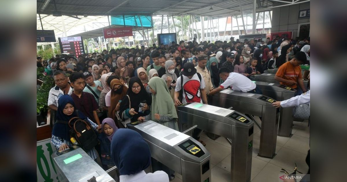 WFH Satu Hari Seminggu: Transformasi Budaya Kerja untuk Efisiensi dan Ketahanan Ekonomi Nasional