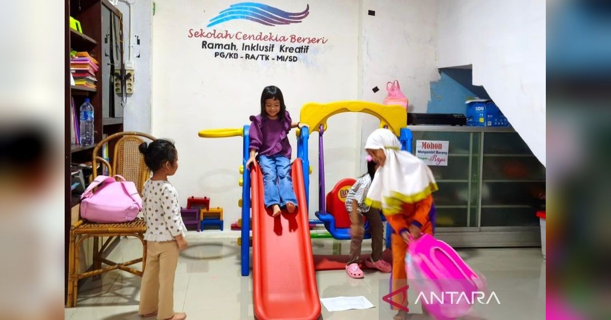 Tenaga Pendidik Dukung Pembatasan Media Sosial Anak oleh Komdigi, Fokuskan Kemandirian