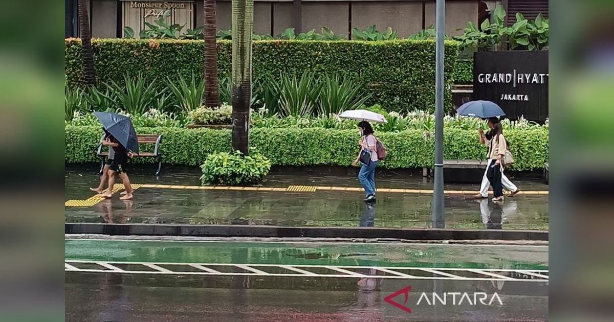 BMKG: Mayoritas Kota Besar Diprediksi Alami Hujan Ringan, Waspada Potensi Lebat di Beberapa Wilayah