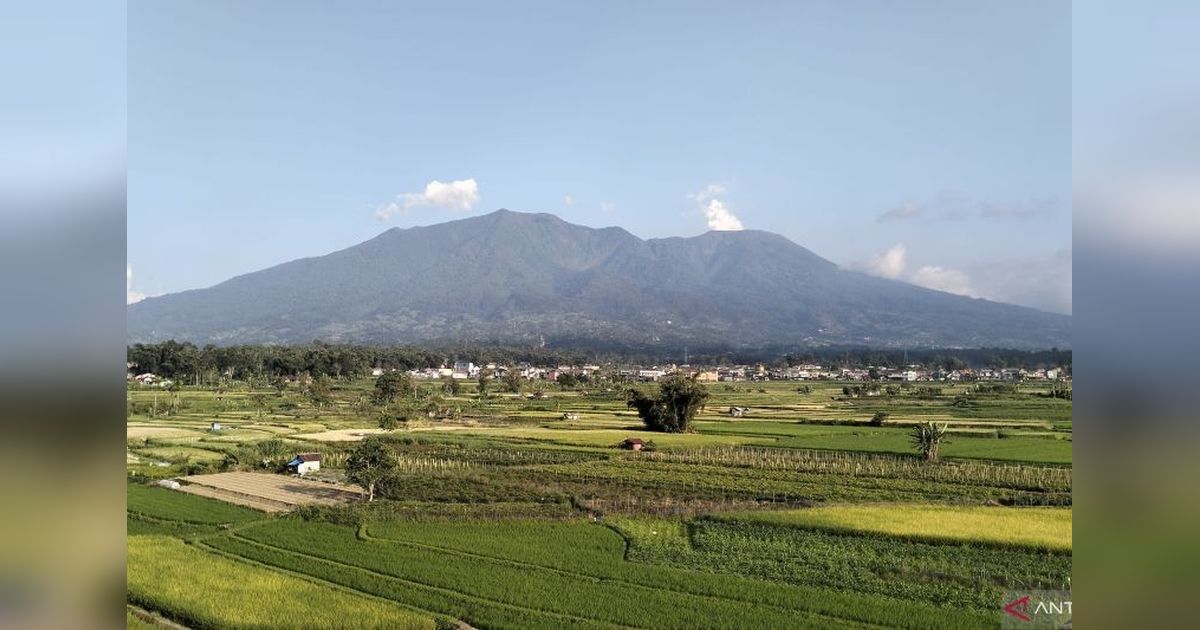 Gunung Marapi di Sumatera Barat Erupsi 22 Detik, Warga Diimbau Waspada