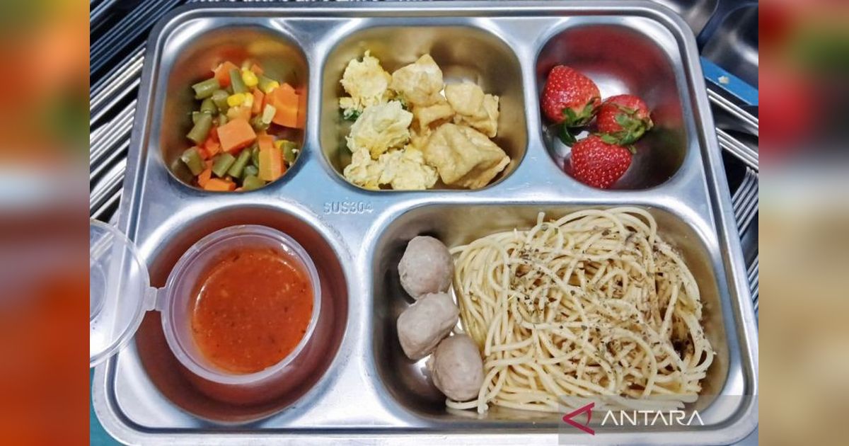 Ratusan Siswa dan Guru Diduga Keracunan Makanan MBG di Jakarta Timur