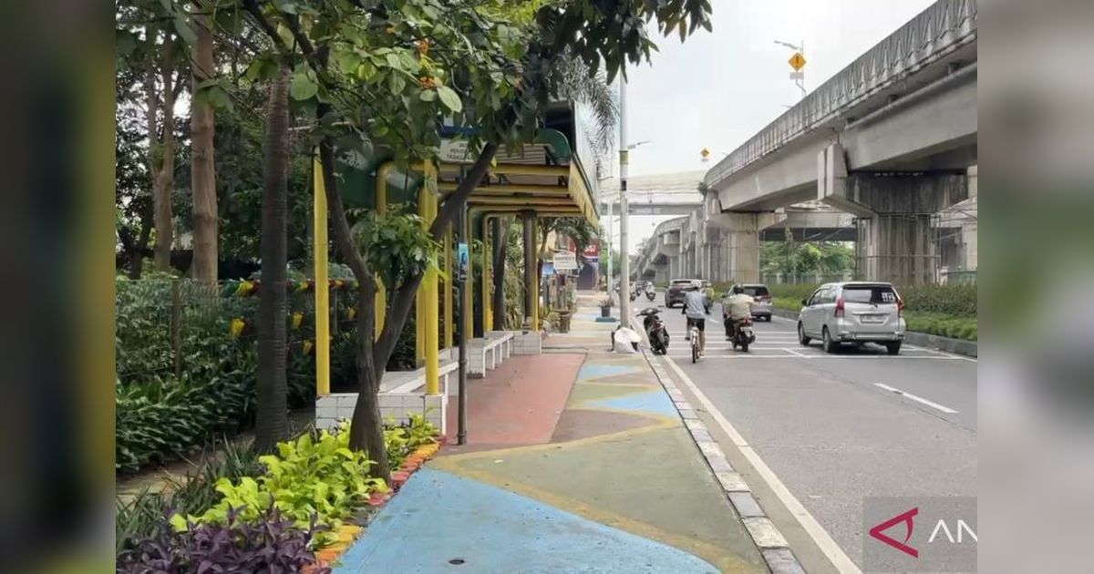 Sudin LH Jaksel Soroti Perilaku Warga: Sampah Halte RPTRA Lenteng Agung Kembali Menumpuk