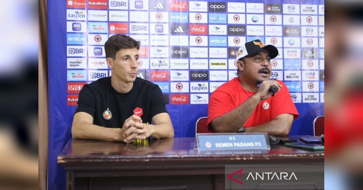 Empat Pemain Kunci Semen Padang Absen Lawan Persib, Pelatih Optimistis