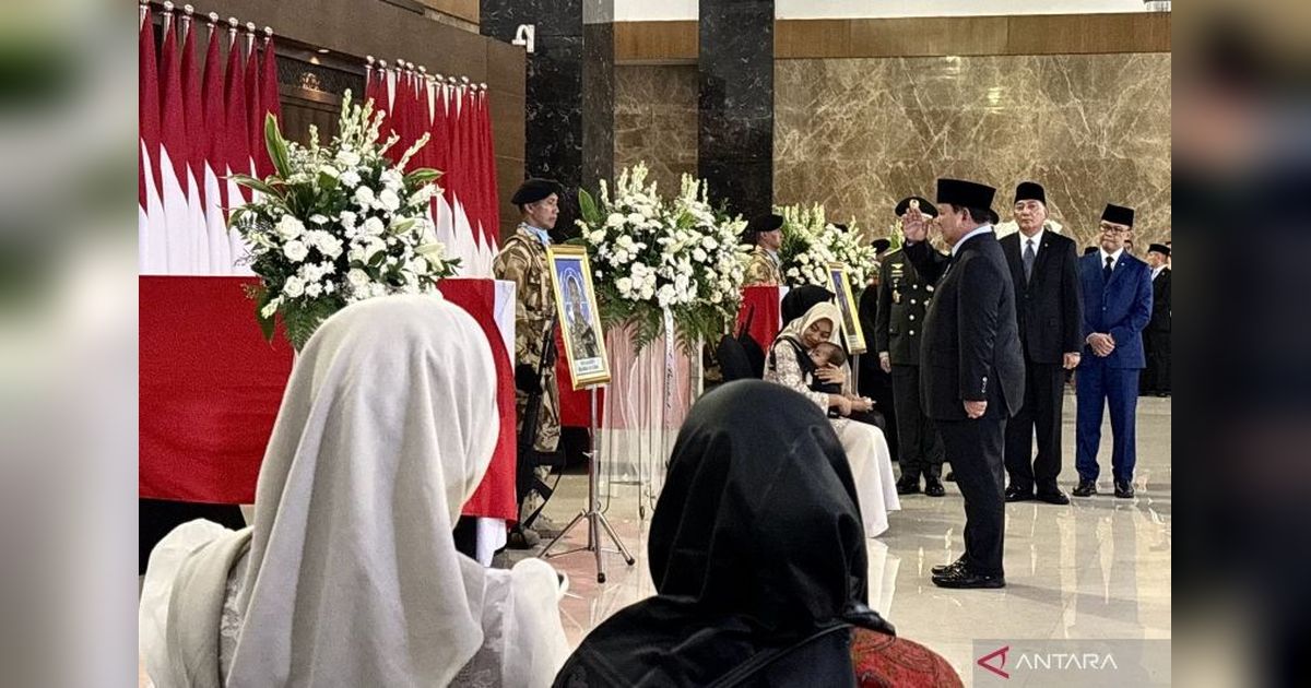 Presiden Prabowo Beri Penghormatan Terakhir kepada Tiga Prajurit TNI Gugur dalam Misi Perdamaian