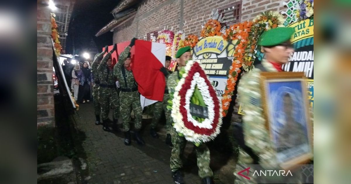 Jenazah Prajurit TNI Gugur Lebanon Tiba di Magelang, Dimakamkan Minggu Pagi