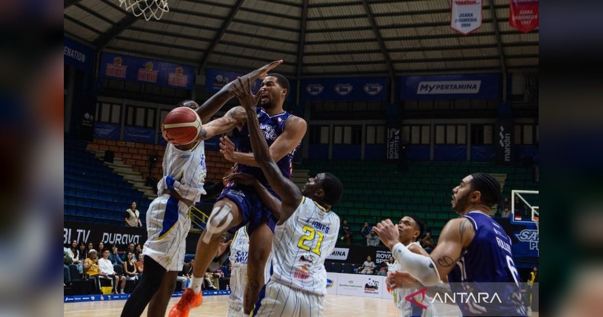 RANS Kalahkan Satria Muda di Kandang Lewat Overtime, Aaron Fuller Gemilang