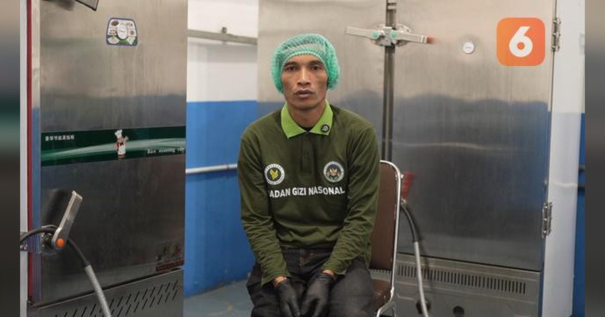 Kisah Susanto, Koki MBG yang Bekerja Meski Kaki Tak Bisa Ditekuk