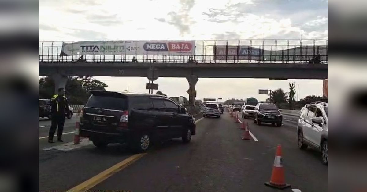 Petugas Terapkan Contraflow Tol Jakarta-Cikampek Arah Jakarta, Ini Detailnya