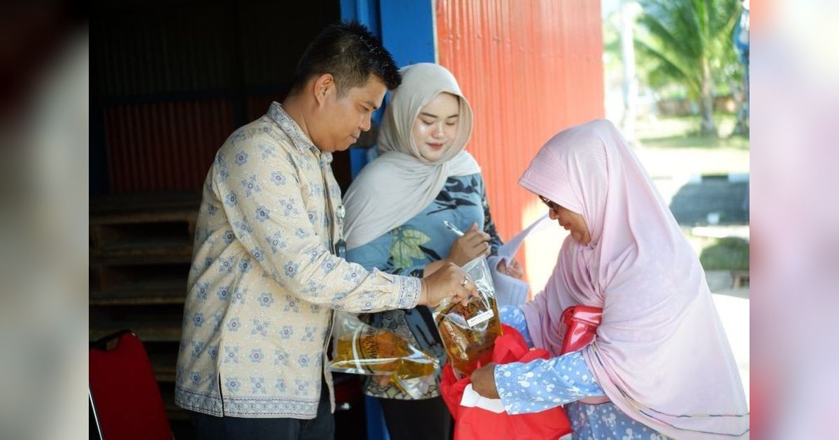 Perum Bulog Natuna Salurkan Bantuan Pangan, Libatkan Desa untuk 7.321 PBP