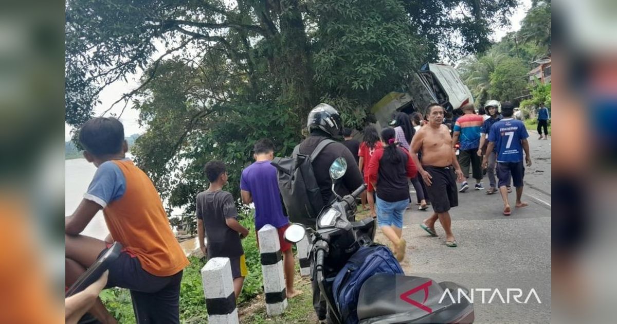 Kecelakaan Bus Damri Sanggau: Satu Penumpang Meninggal Dunia, Diduga Rem Blong