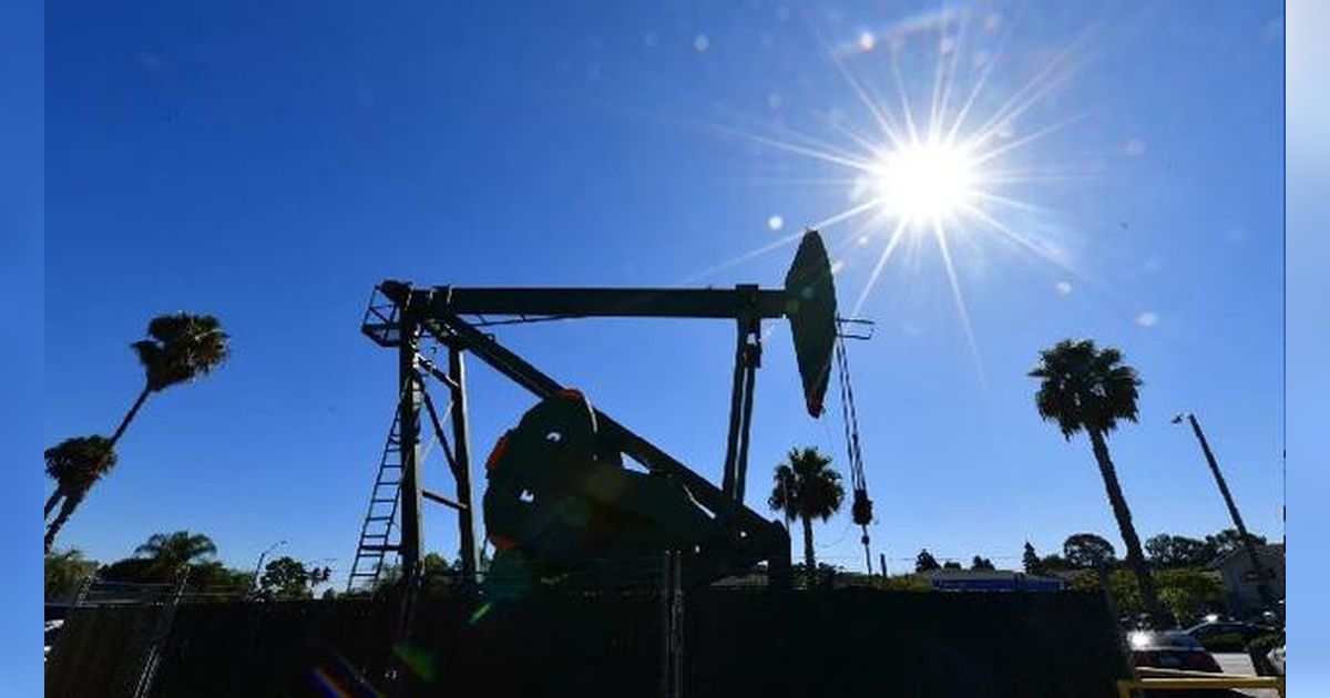 Harga Minyak Dunia Meroket Usai Trump Ancam Serang Pembangkit Listrik Iran